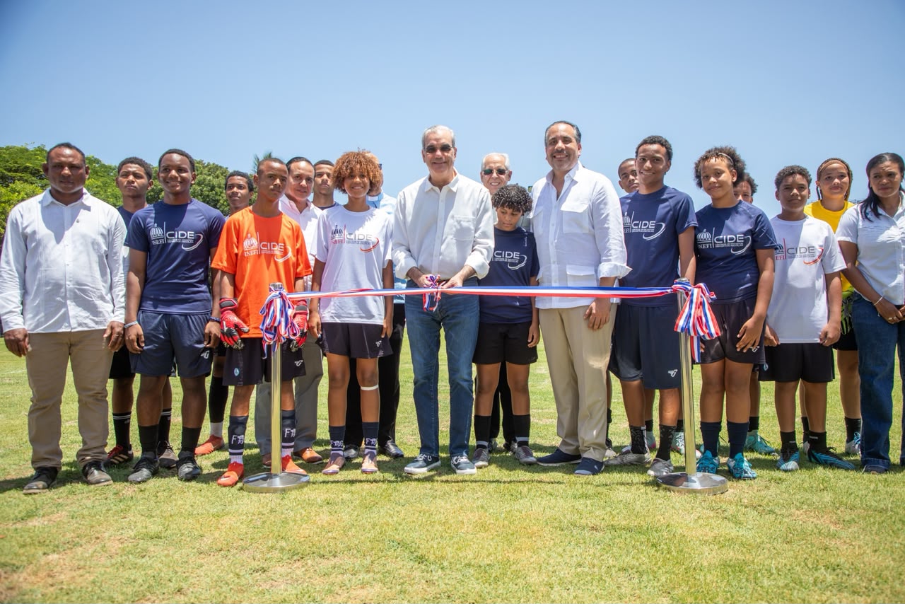 Alberto Rodríguez: "Este será el mejor año escolar en deporte y educación física. Hemos preparado las instalaciones para que eso sea una realidad"