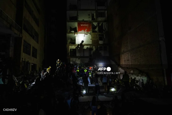 Sube a 169 la cifra de muertos por el terremoto de magnitud 7,4 en Colombia