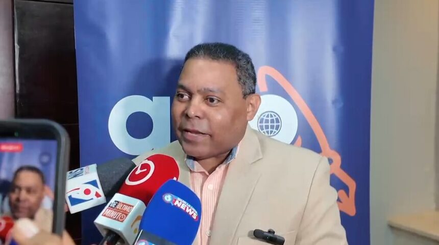 Fausto Polanco asume presidencia de Academia Dominicana de Arte y Espectáculos