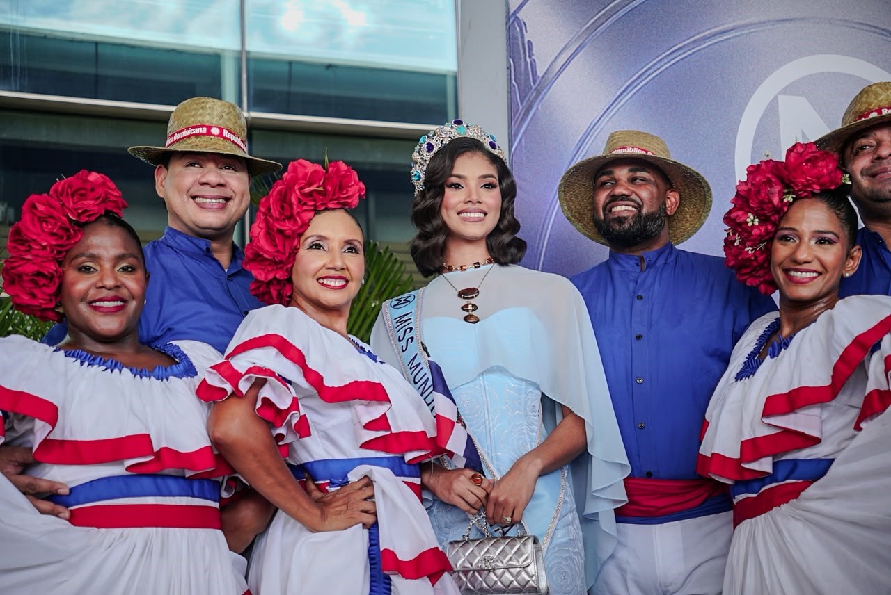 Joheirry Mola parte a Vietnam con la meta de conquistar la corona del Miss World 2026