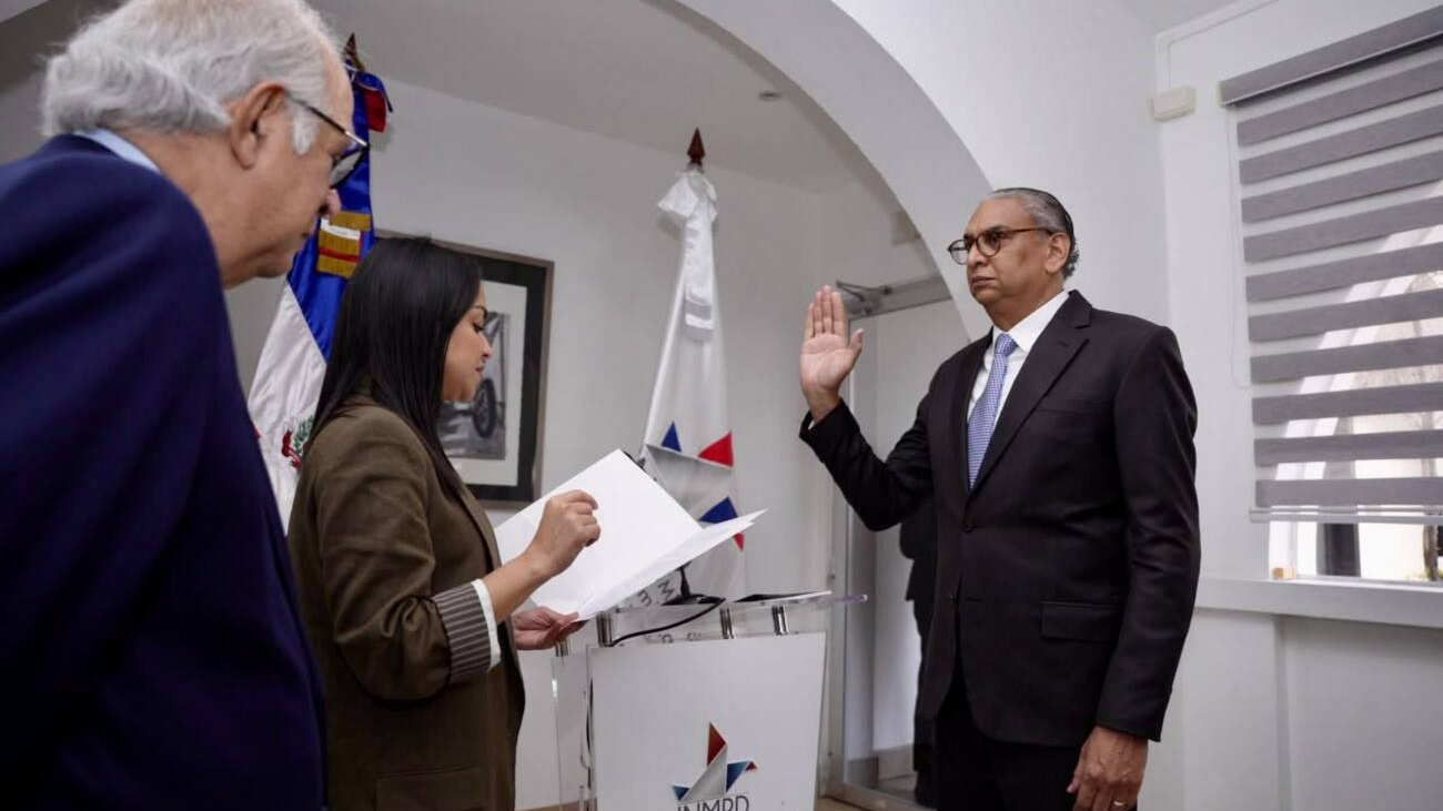 Faride Raful juramenta a José Benedicto Hernández como nuevo director del Instituto Nacional de Migración