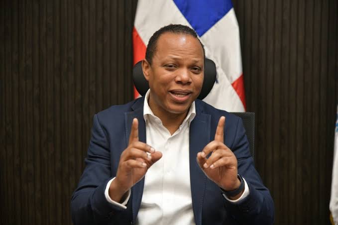 Milton Morrison defiende préstamo del BID y responde a críticas: “Ese dinero es para salvar vidas”
