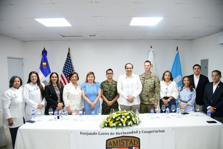 Salud Pública y Comando Sur de EE. UU. inician misión médica gratuita en La Vega