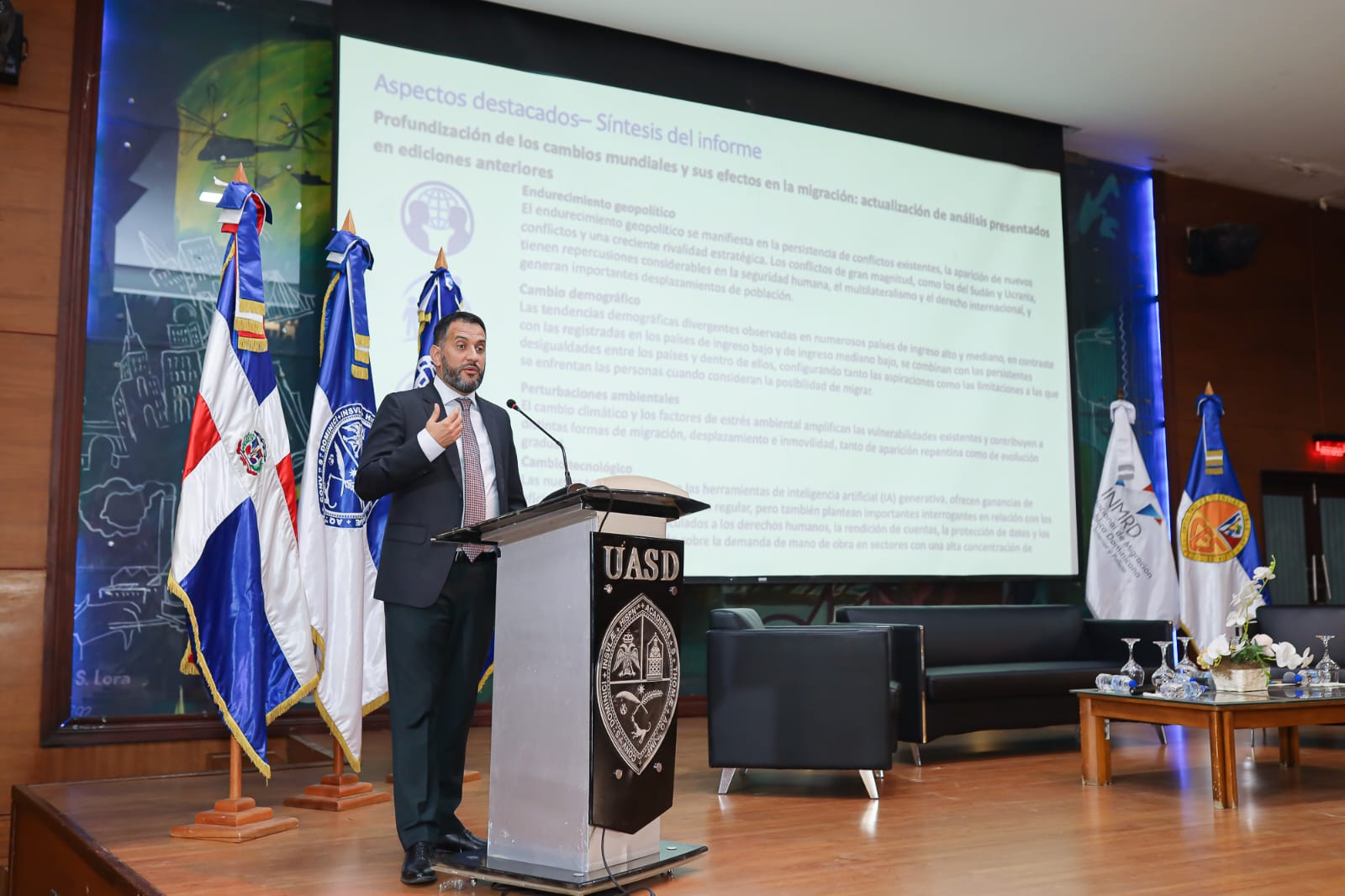 Conflictos, cambio climático e inteligencia artificial están redefiniendo la migración mundial, revela informe de la OIM