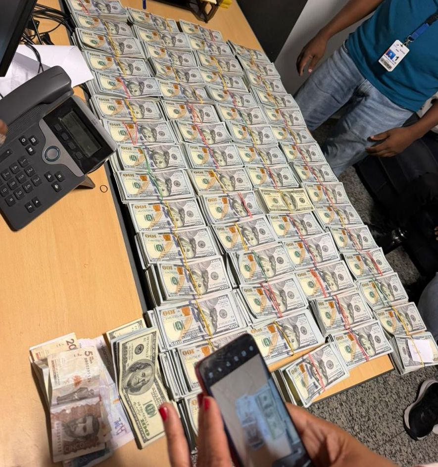 ADUANAS confisca US$600,700.00 dólares en el AILA