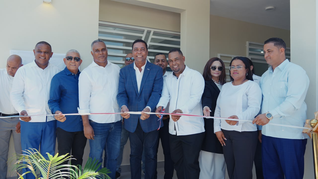 Gobierno y Liga Municipal Dominicana invierten en favor de la gente de Jacagua