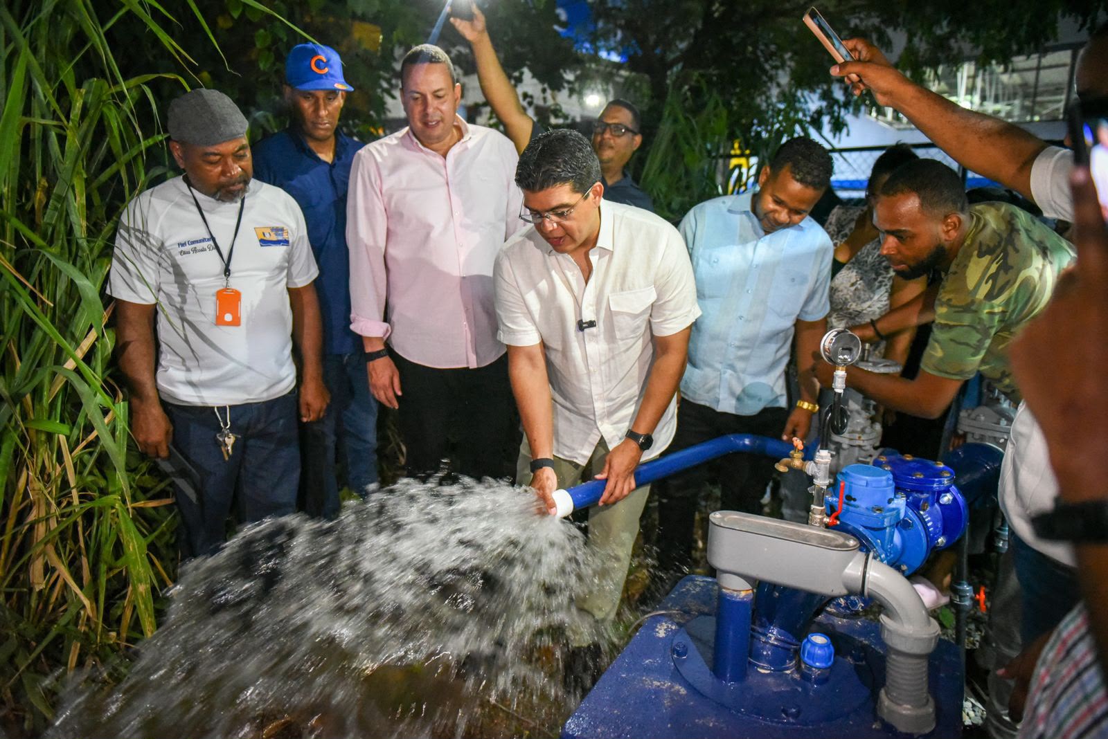 Fellito Suberví resuelve problema de agua de dos décadas en La Puya y La Yagüita