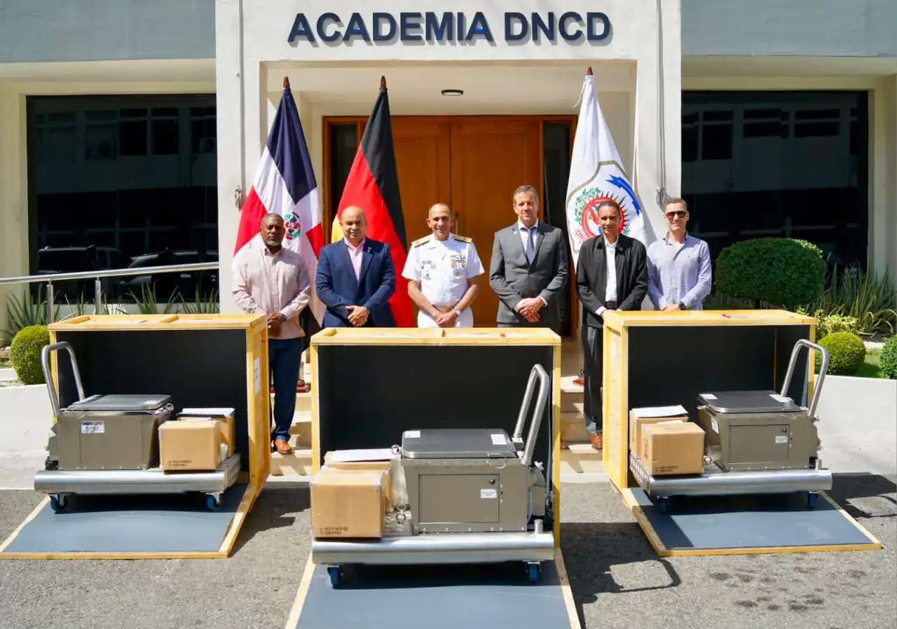 Alemania dona tres equipos a la DNCD para recuperar drogas ingeridas por mulas del narcotráfico