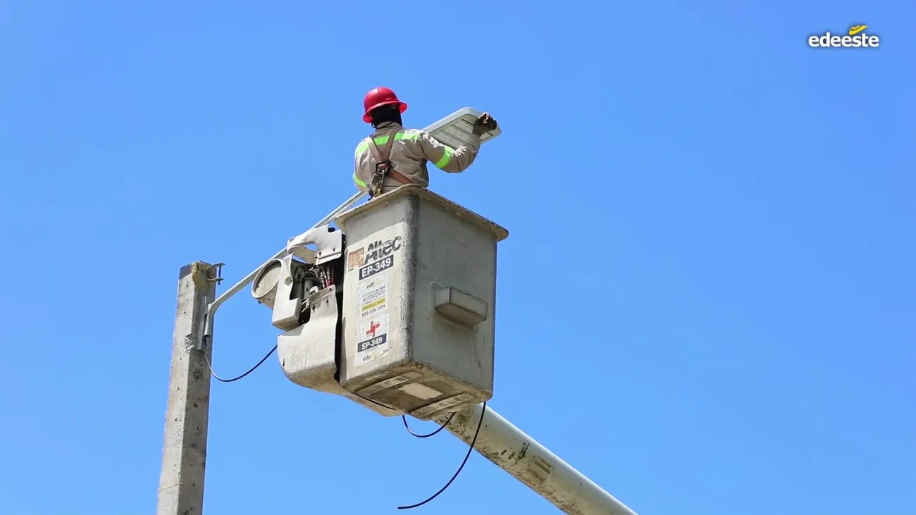 Edeeste invierte más de RD$147 millones en iluminación pública durante 2026