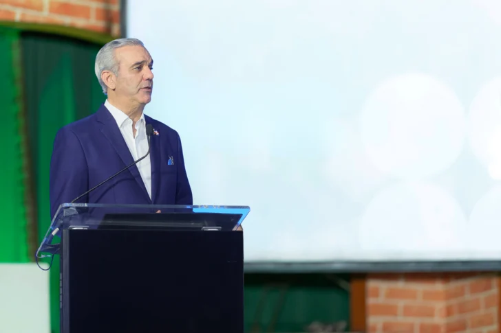 Abinader destaca programa Oportunidad 14-24 como medida para prevenir la delincuencia juvenil
