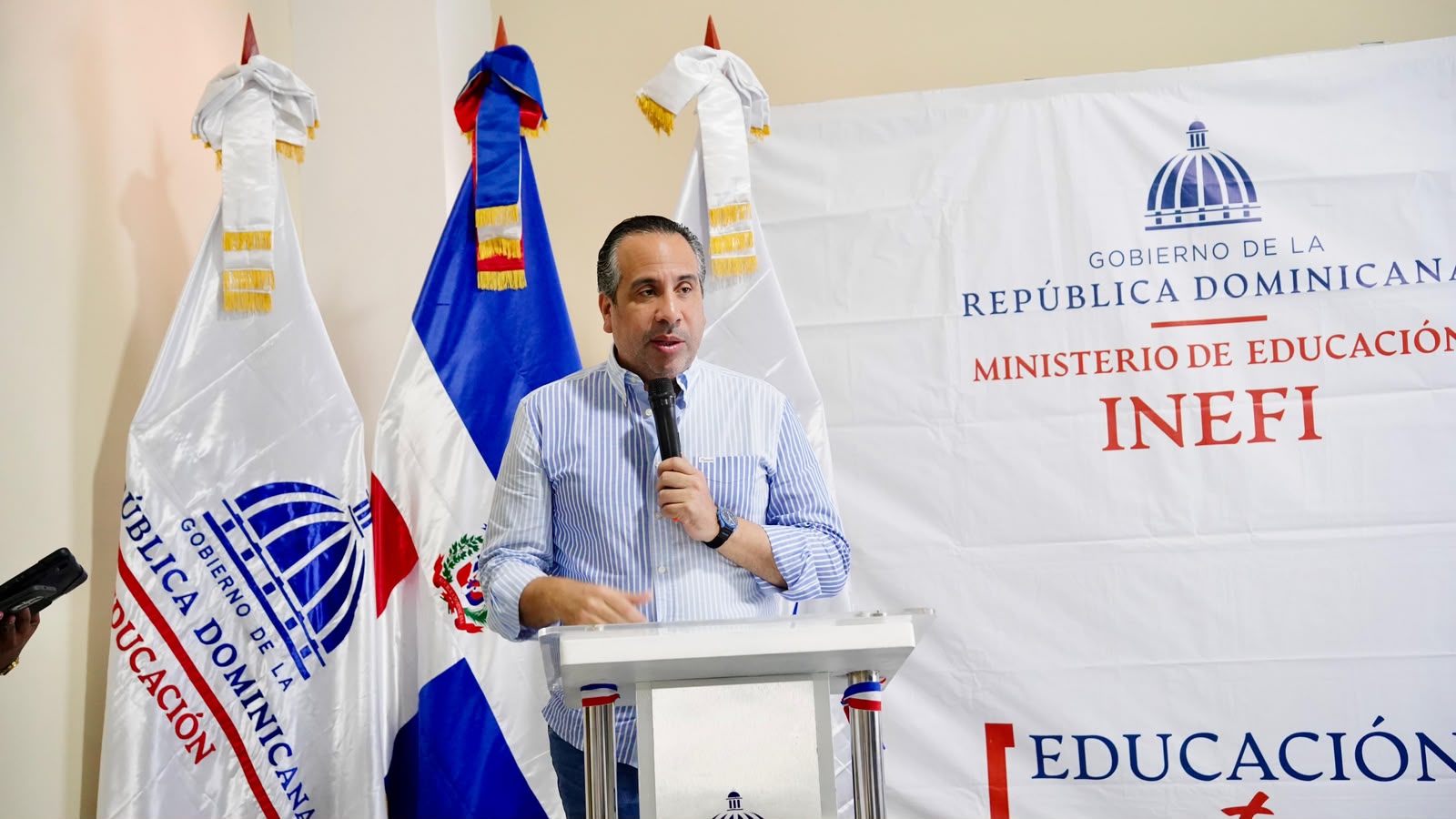 INEFI busca fortalecer las competencias de los maestros de Educación Física con clínica de atletismo